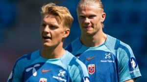 Closeup of Martin Ødegaard and Erling Braut Haaland