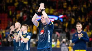 Svenska Handbollslandslaget tackar publiken efter match